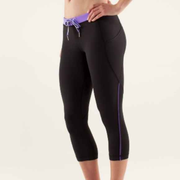 Lululemon Beach Runner Black Crop Tie Leggings 6 - Picture 5 of 13